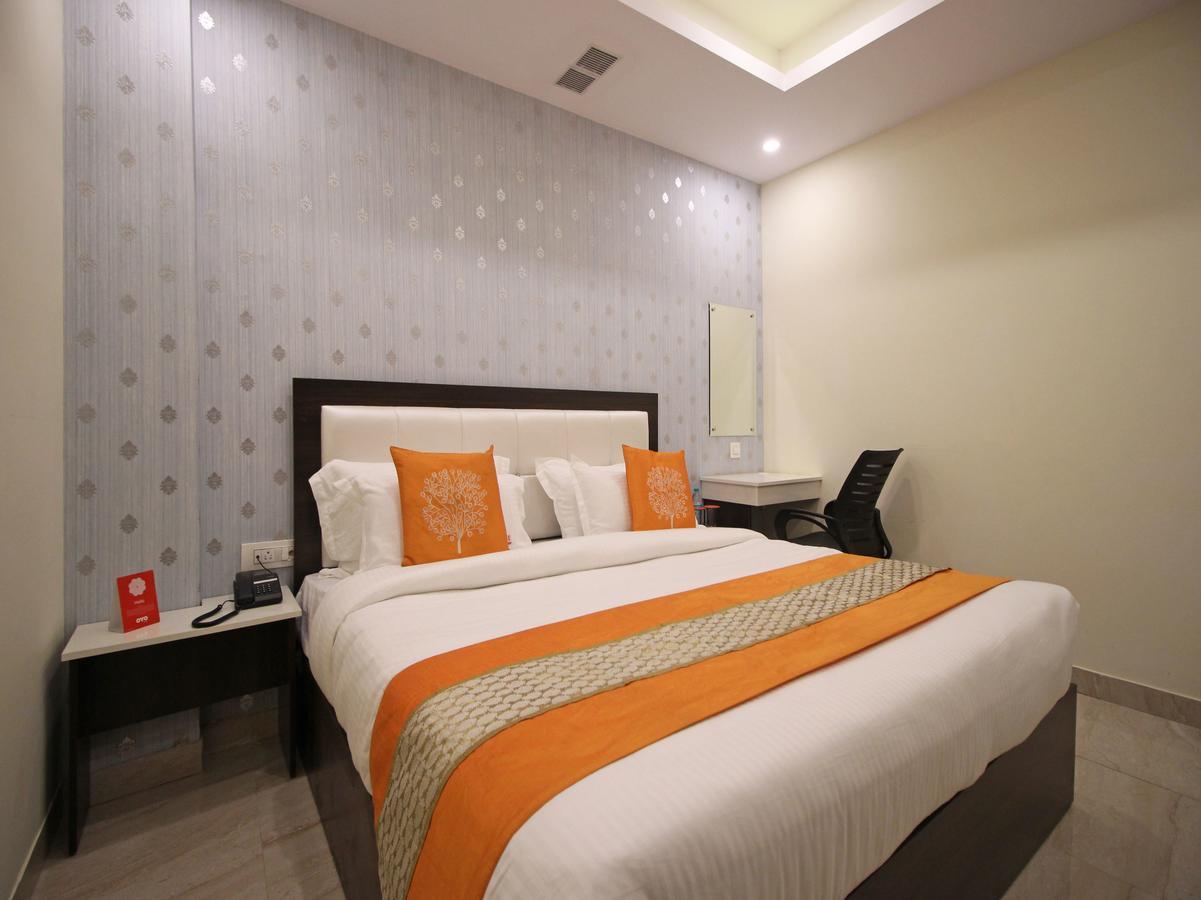 Oyo 8132 Hotel Kukreja Ντεχραντούν Εξωτερικό φωτογραφία
