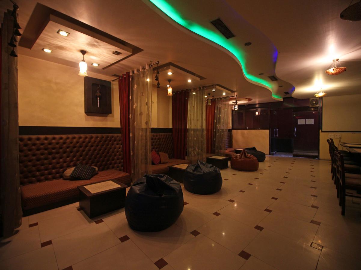 Oyo 8132 Hotel Kukreja Ντεχραντούν Εξωτερικό φωτογραφία