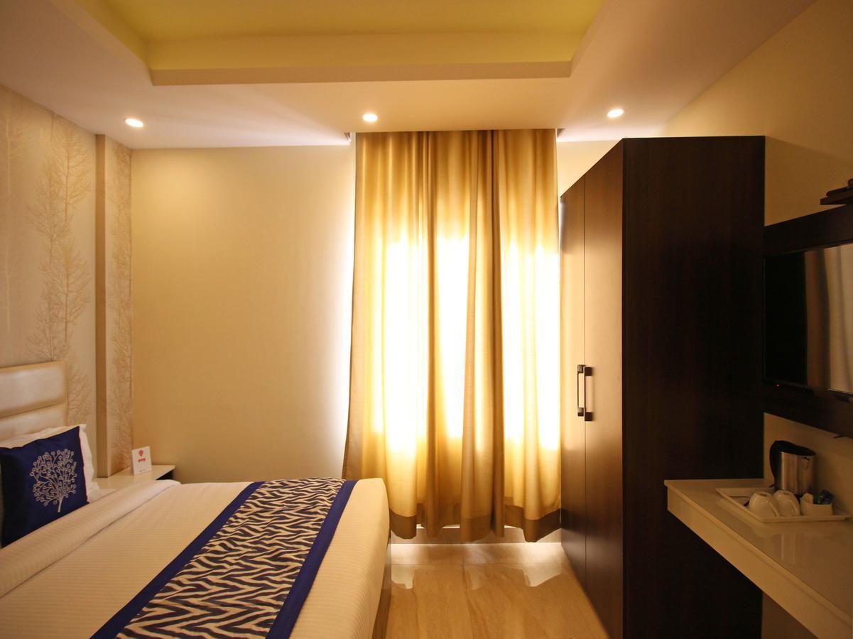Oyo 8132 Hotel Kukreja Ντεχραντούν Εξωτερικό φωτογραφία